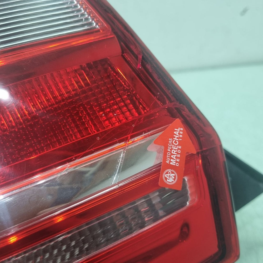 Lanterna traseira esq sandero 2015 a 2019