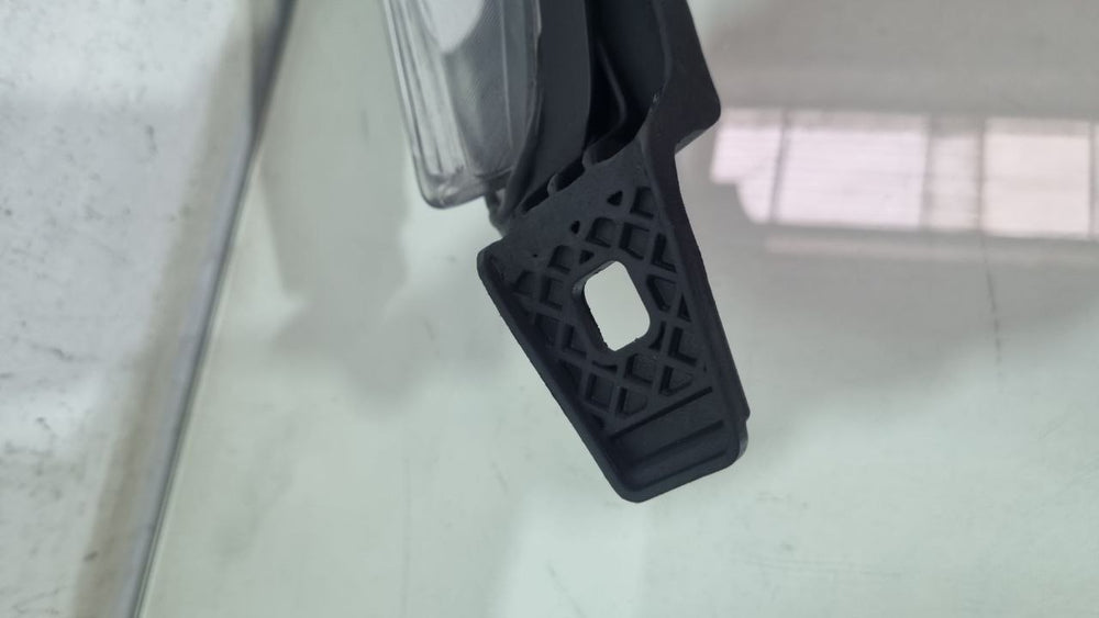 Farol Dianteiro Esquerdo Ford New Fiesta 2013/2017 Usado