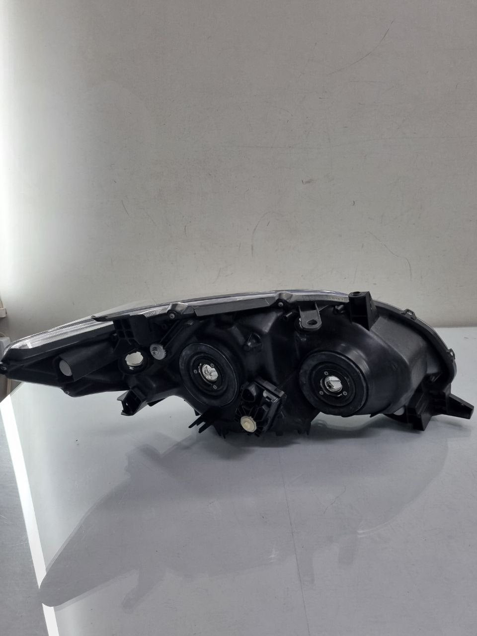 Farol Esquerdo Corolla 2012/2014 Masc Negra TYC