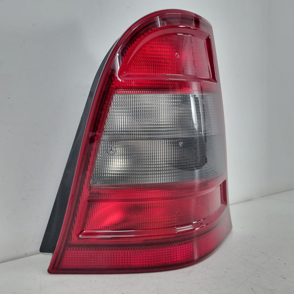 Lanterna Tras Dir Mercedes-Benz Classe A 1998/2002