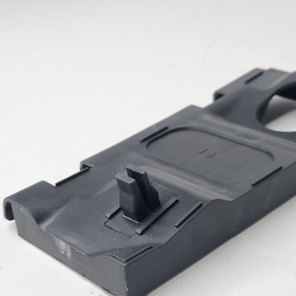 Guia Parachoque Dianteiro Direito GM Chevrolet Corsa 2005/2012 Novo