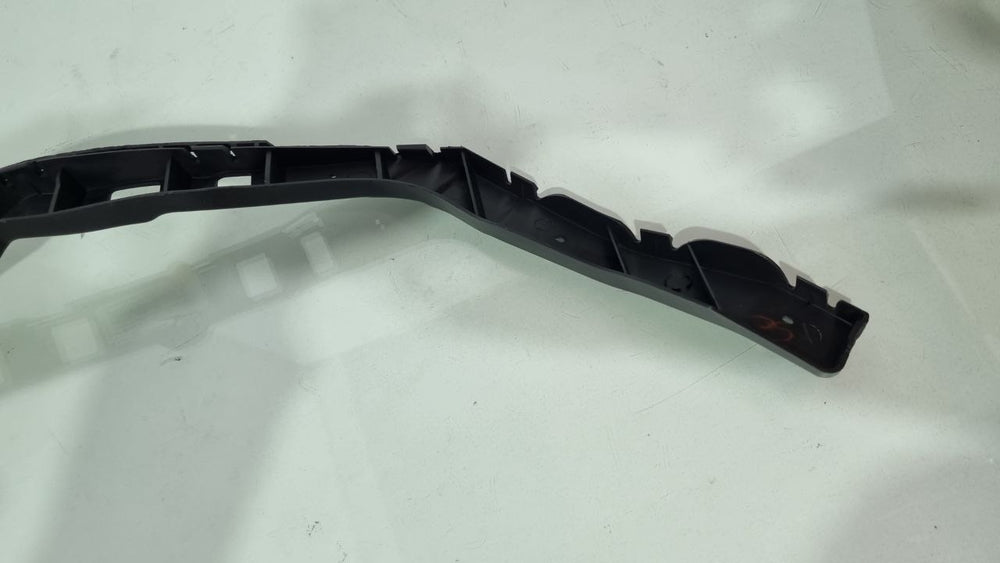 Guia Dir Parachoque Tras Chevrolet Prisma 2008/2012