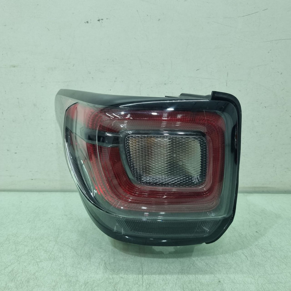 Lanterna Traseira Esquerda Fiat Strada 2020/2025 Original