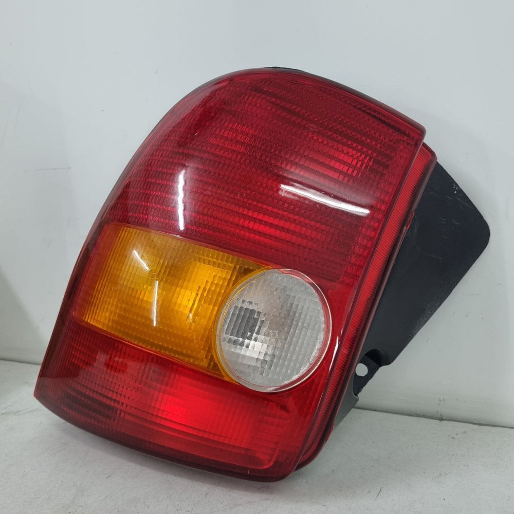 Lanterna Tras Dir Fiat Palio 1996/2000