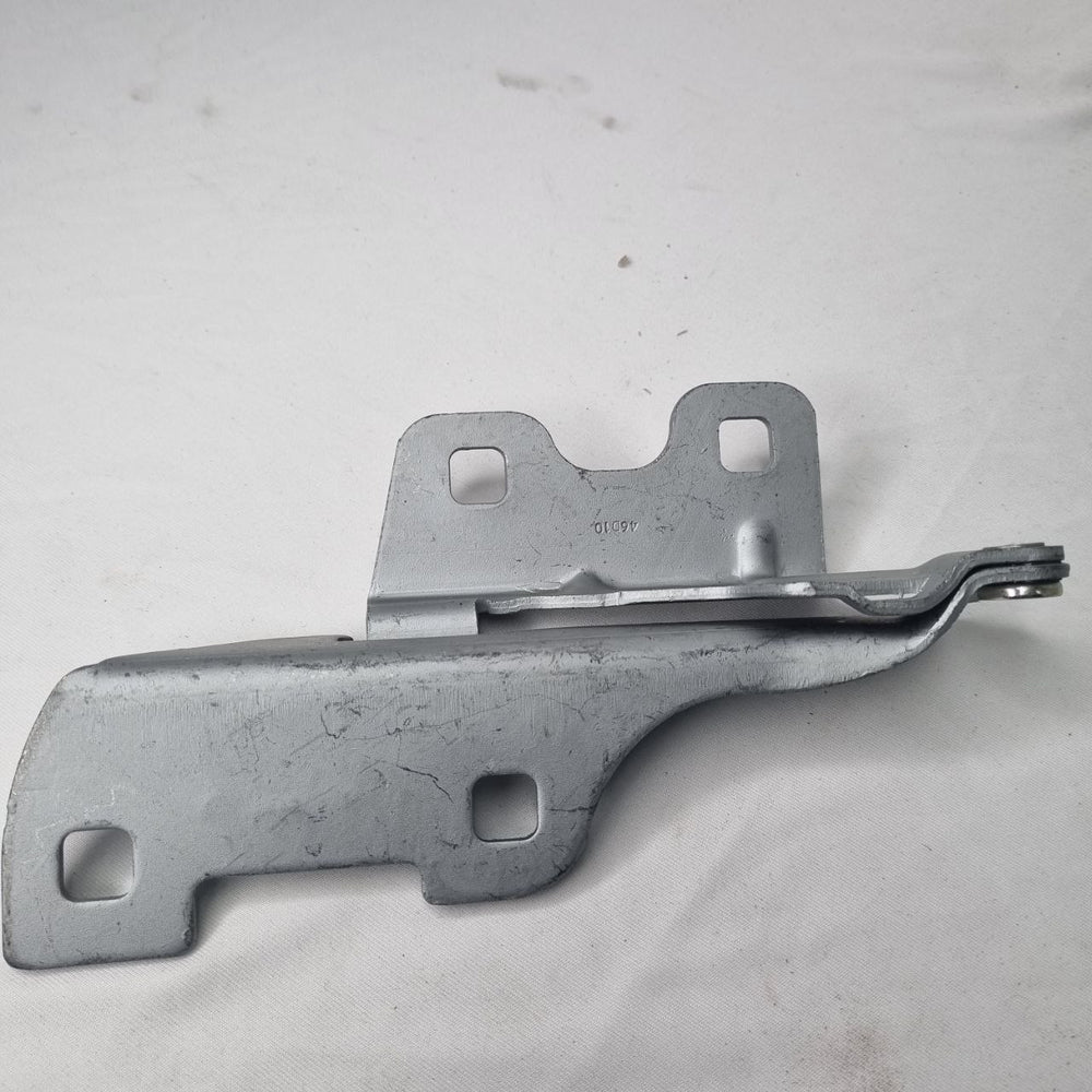 Dobradiça Capô Lado Direito Renault Clio 2003/2012 Usado