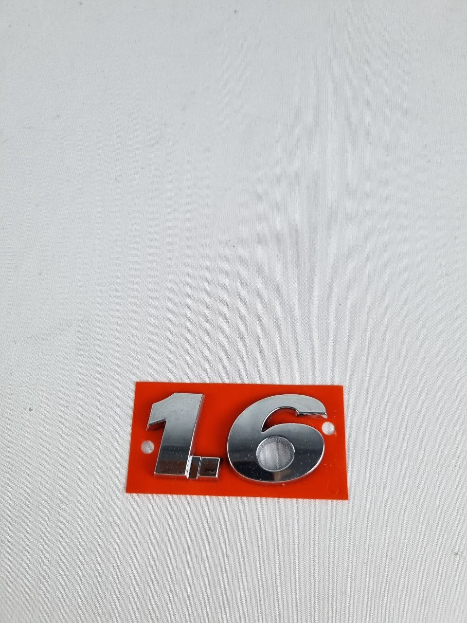 Emblema 1.6 Traseiro Volkswagen Gol Parati Saveiro Fox Voyage Novo