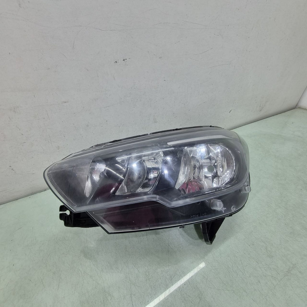 Farol Diant Esq Fiat Argo 2017/2021 Usado