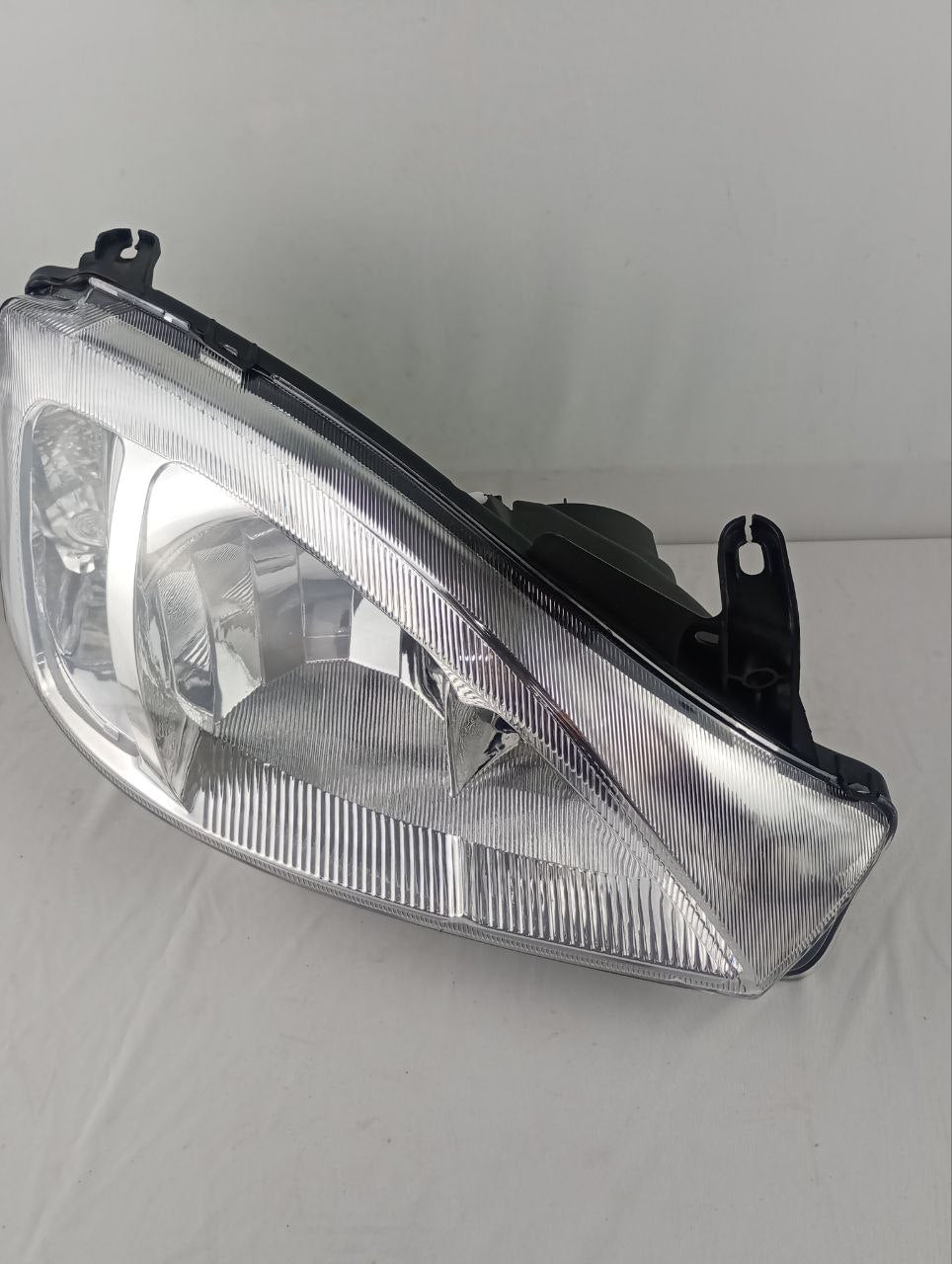Farol Diant Dir Chevrolet Corsa Montana 2008/2011