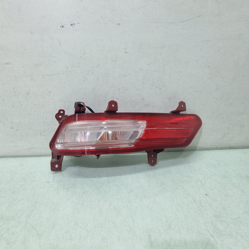Lanterna Tras Esq Para-choque Hyundai HB20 Hatch 2023/2025