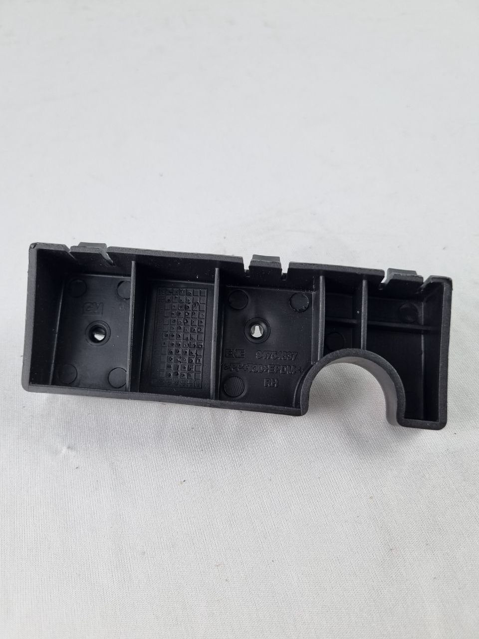 Suporte Guia Para-choque Diant Dir Chevrolet Corsa Classic 2011/2017