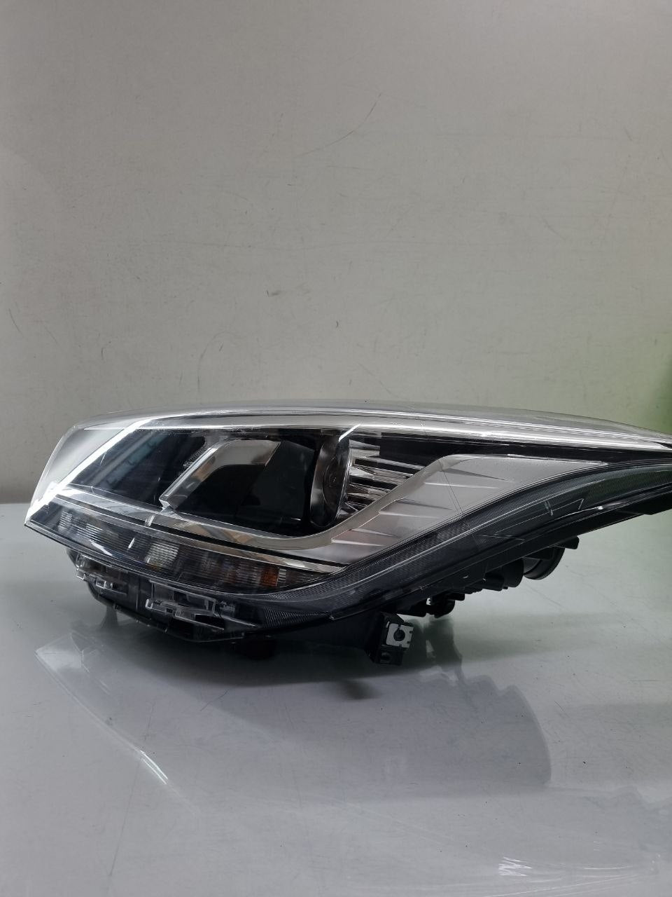 Farol Diant Esq Chery Tiggo 5X 2023/2025