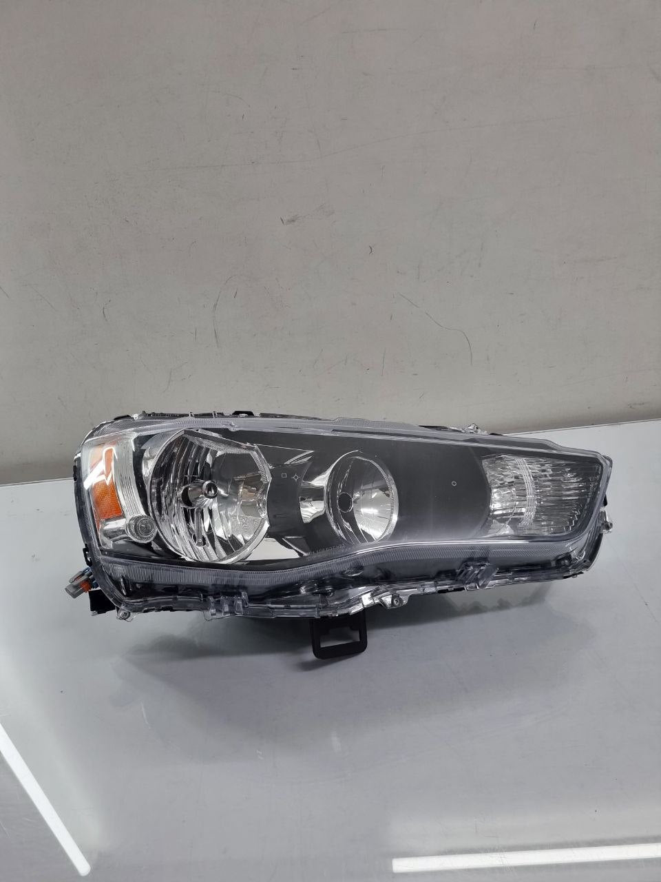 Farol lado direito outlander 2010 a 2013