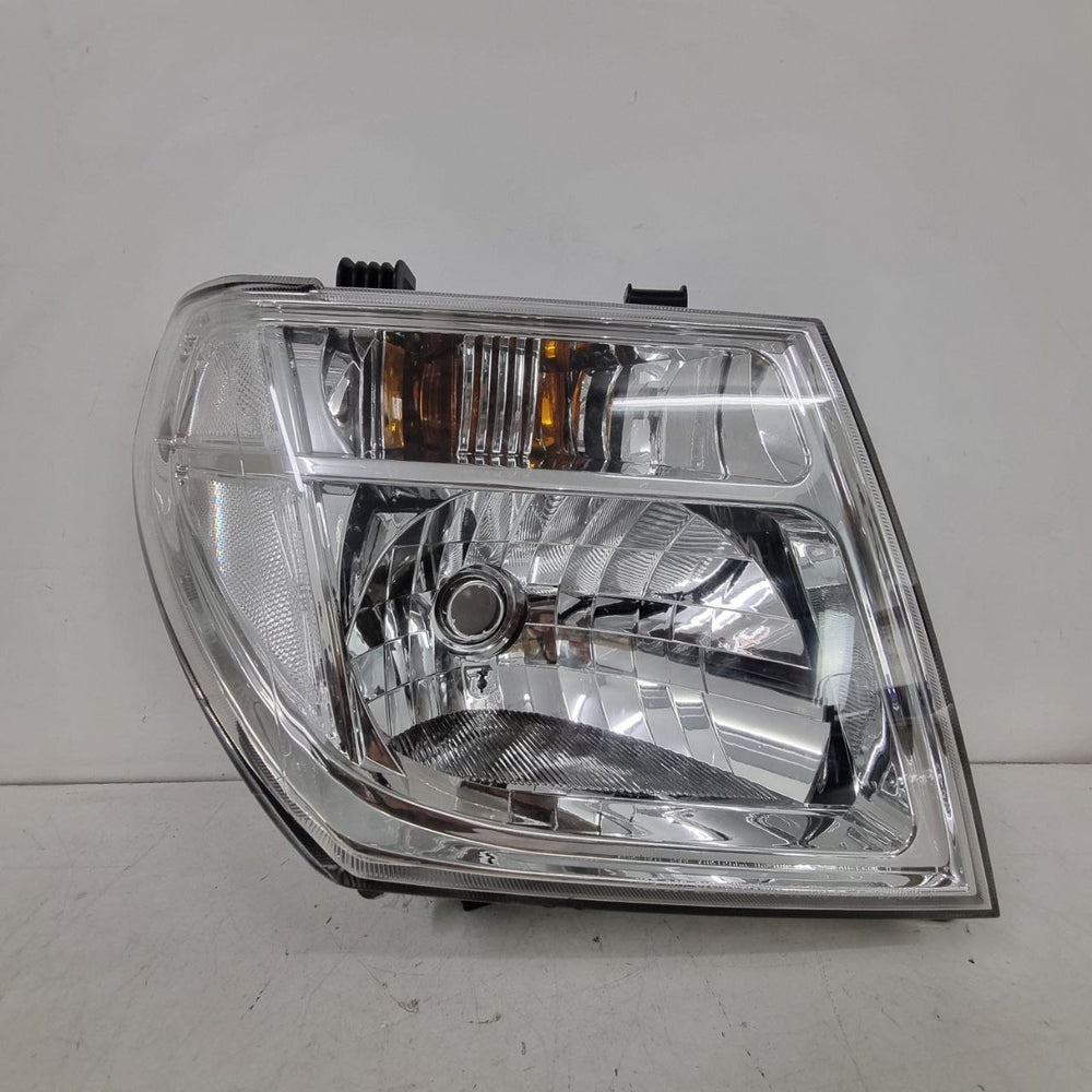 Farol Diant Dir Nissan Frontier 2008/2016