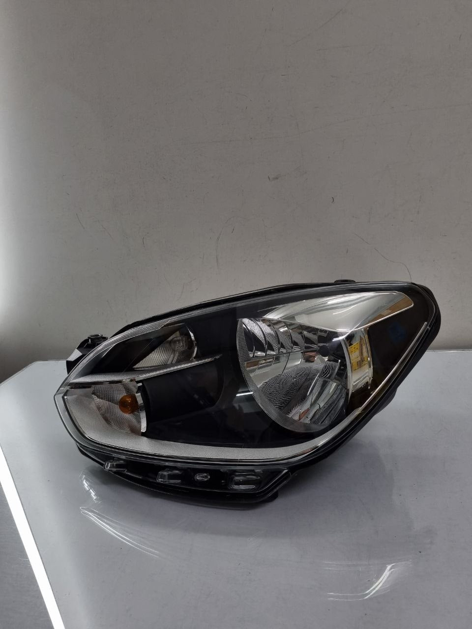 Farol Esquerdo UP 2014/2017 Masc Negra Original