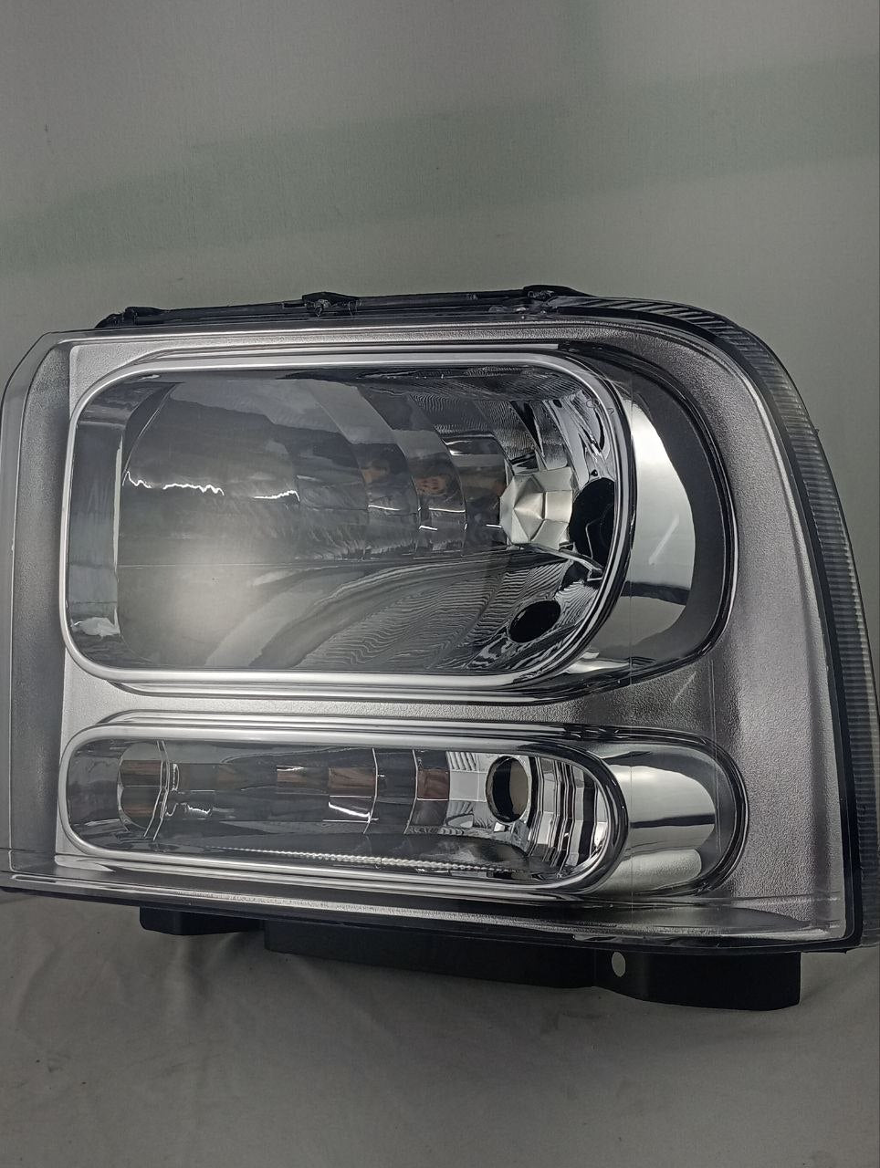 Farol Diant Esq Ford F-250 F-350 F-450 2005/2007