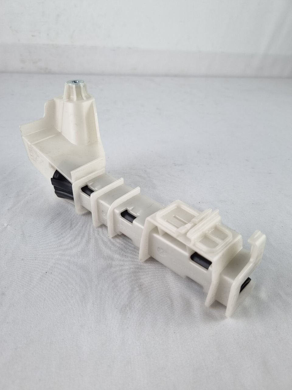 Guia Canaleta Vidro Porta Toyota Hilux SW4 2016/2021