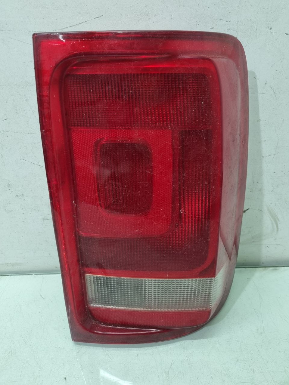 Lanterna Traseira Direita VW Amarok 2010/2016 Usada