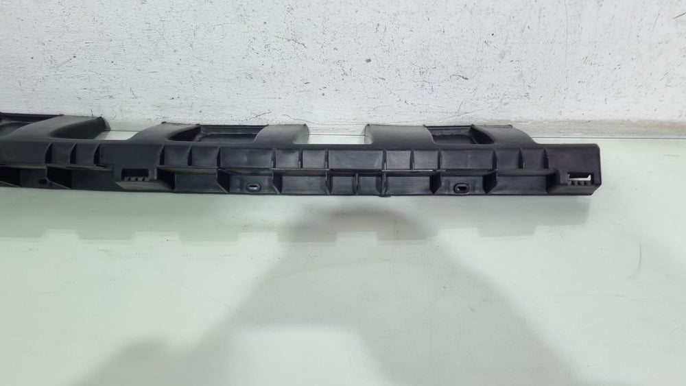 Guia Suporte Spoiler Lateral Inferior Esq Renault Duster 2012/2016