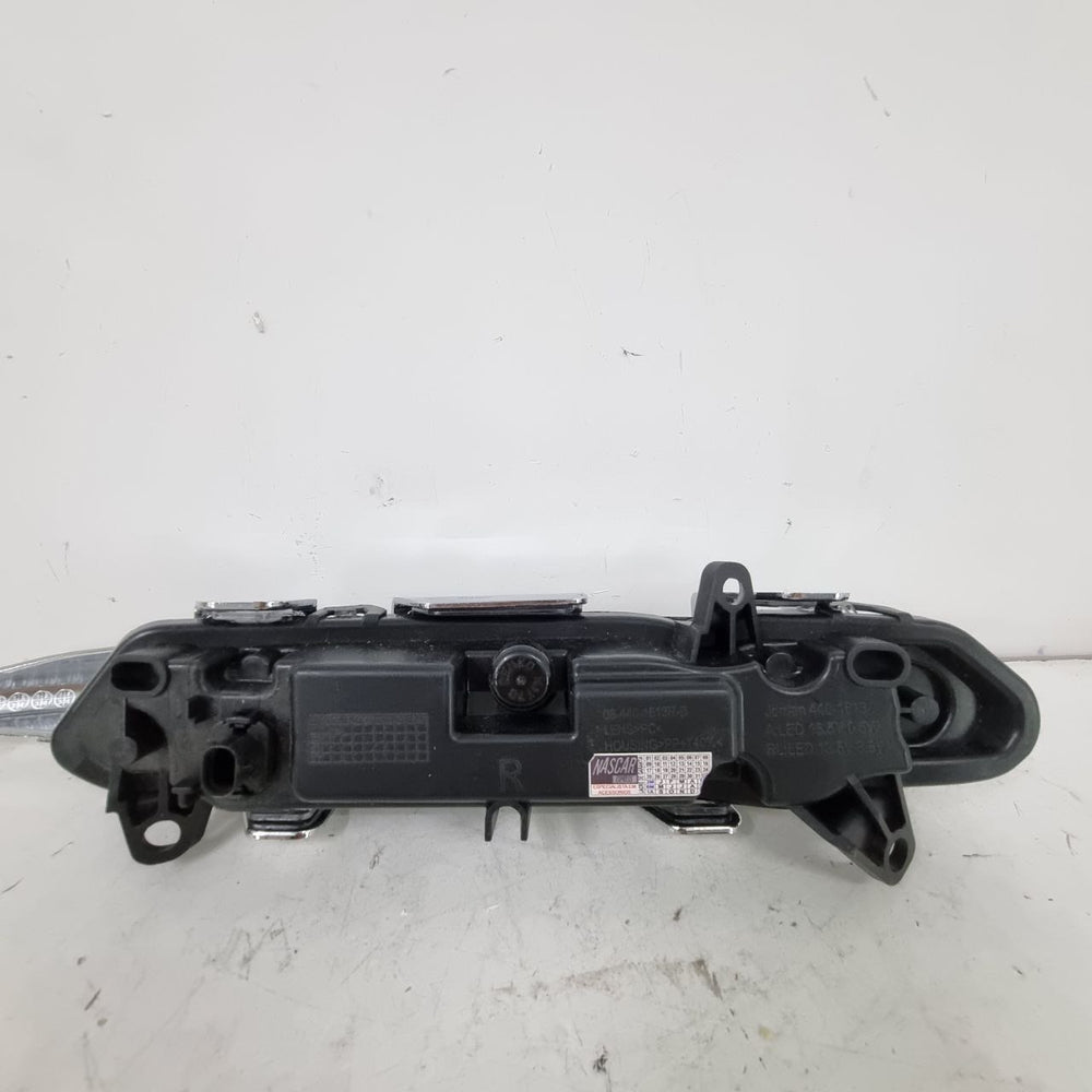 Farol Milha LED Diant Dir Mercedes-Benz Classe C 2009/2012