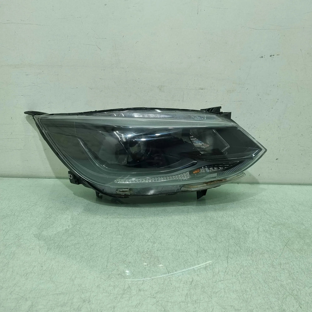 Farol Direito Máscara Negra Chevrolet Onix Turbo 2020/2024