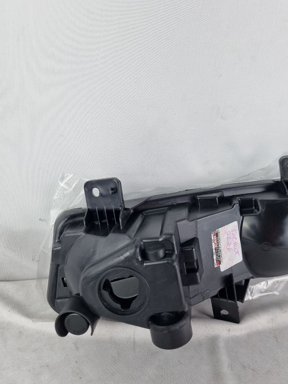 Farol de Milha Dianteiro Esquerdo Nissan Kicks 2017/2022 Novo