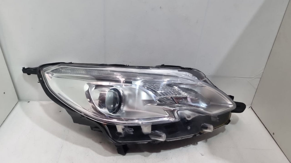 Farol lado direito peugeot 2008 2016 a 2022