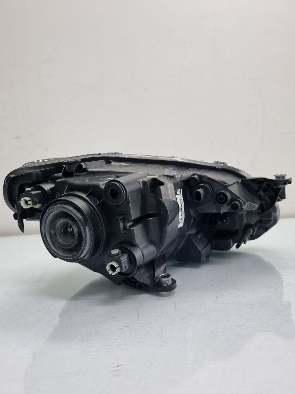 Farol Esquerdo VW UP 2017/2021 C/Masc Negra Canhão Cromado