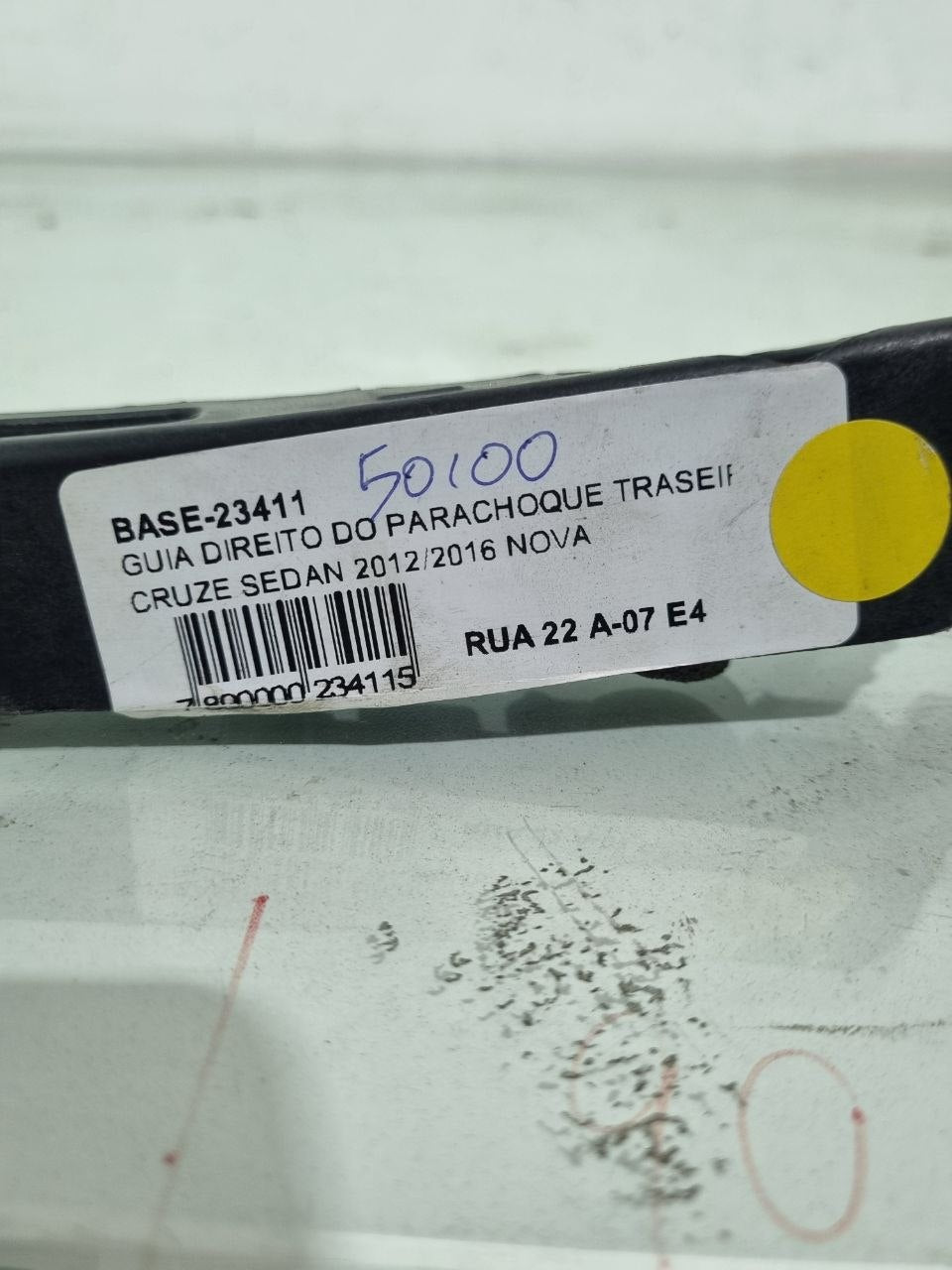 Guia Parachoque Traseiro Direito Chevrolet Cruze Sedan 2012/2016 Usado