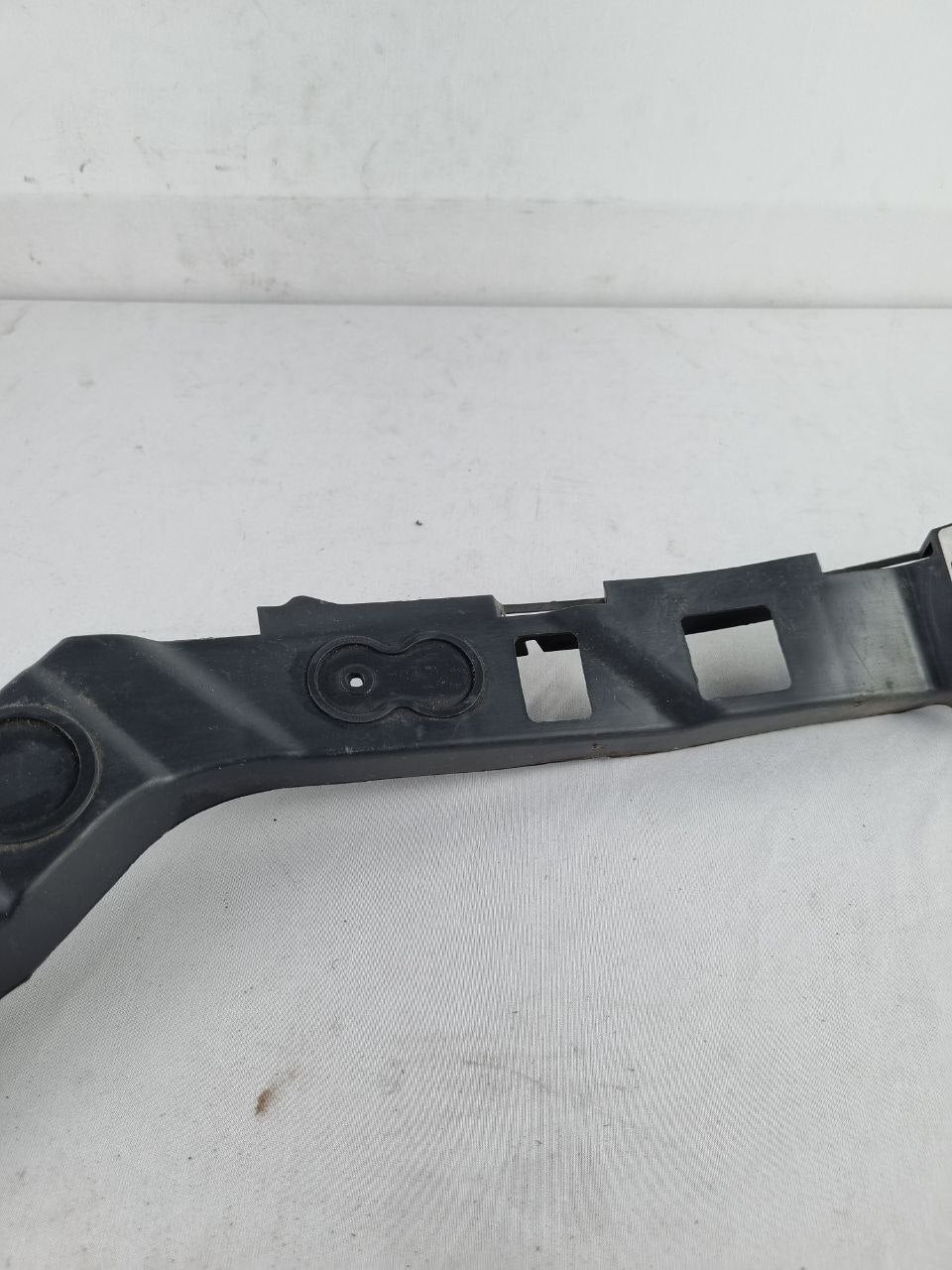 Suporte Guia Para-choque Tras Dir Chevrolet Prisma 2006/2012