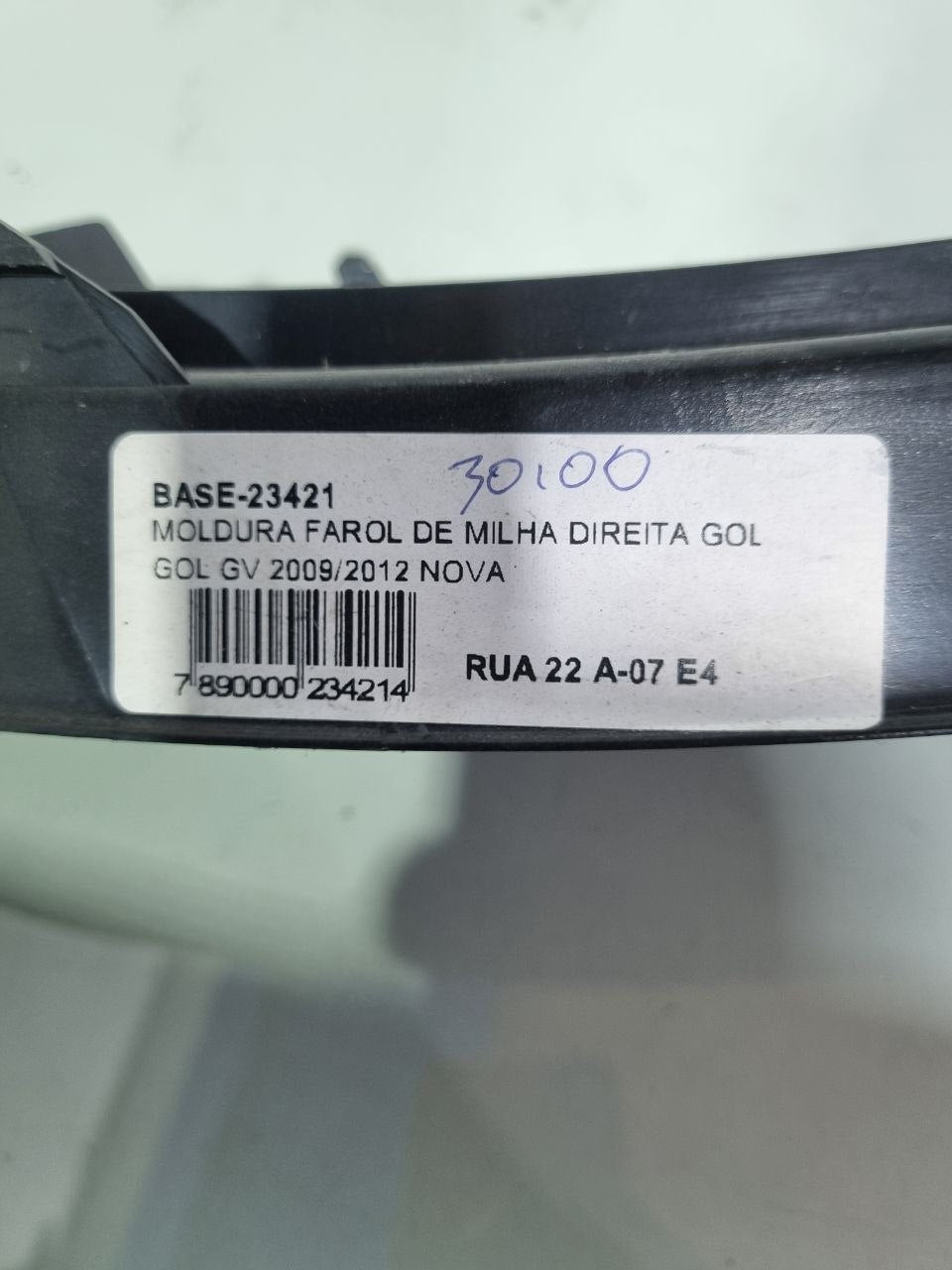 Moldura Farol de Milha Direita VW Gol GV 2009/2012 Usado