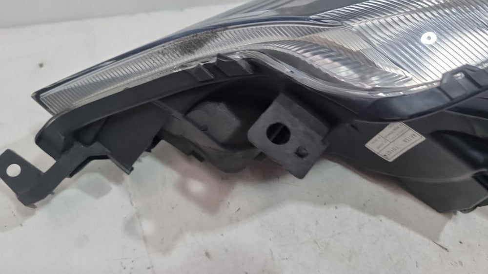 Farol Diant Dir Toyota Etios 2013/2019
