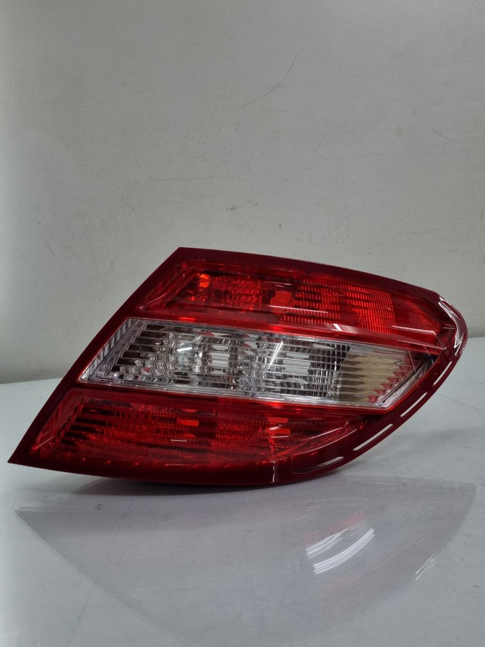 Lanterna Traseira Lado Direito Mercedes C180 C200 C250