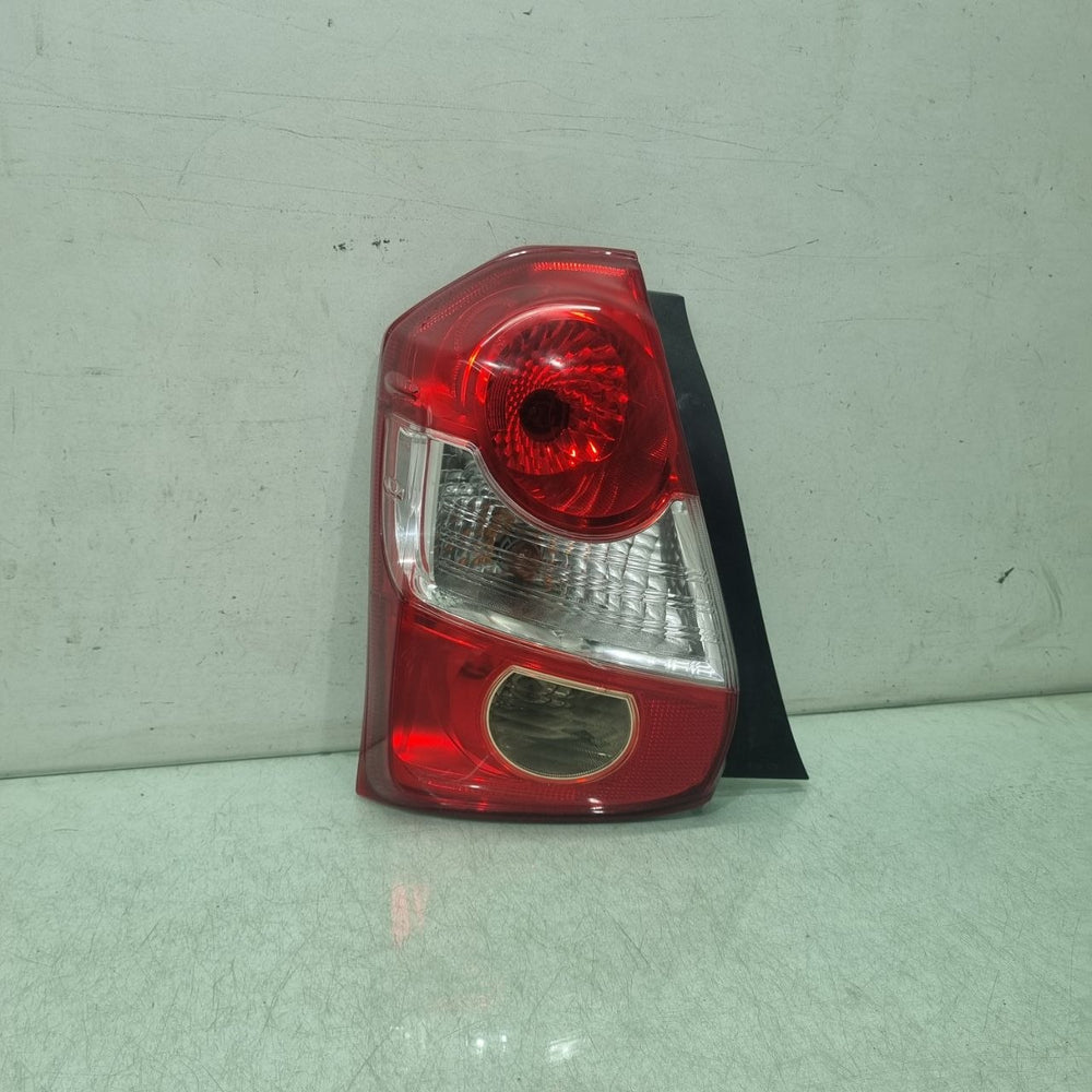 Lanterna esquerda Etios Hatch 2012/2020
