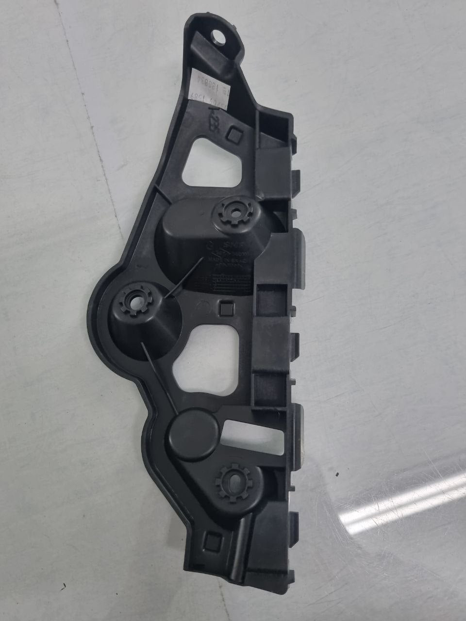 Guia Suporte Parachoque Traseiro Renault Sandero 2015/2020 Novo