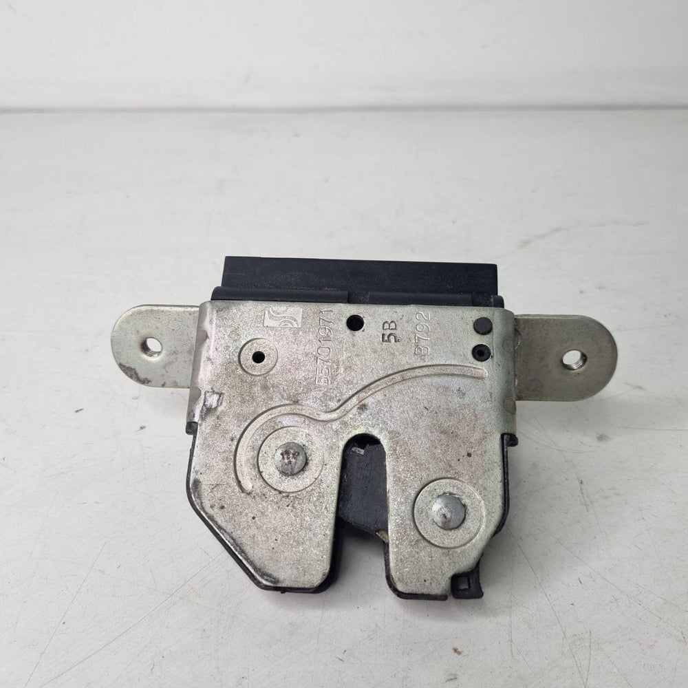 Fechadura Tampa Traseira Elétrica Fiat Idea 2011/2016