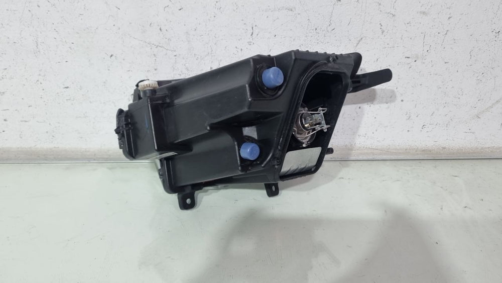 Farol Milha Direito VW CrossFox Saveiro Cross Gol 2017/2022 Usado