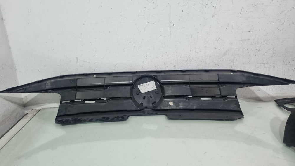 Grade Diant Superior Volkswagen Saveiro 2024/2025