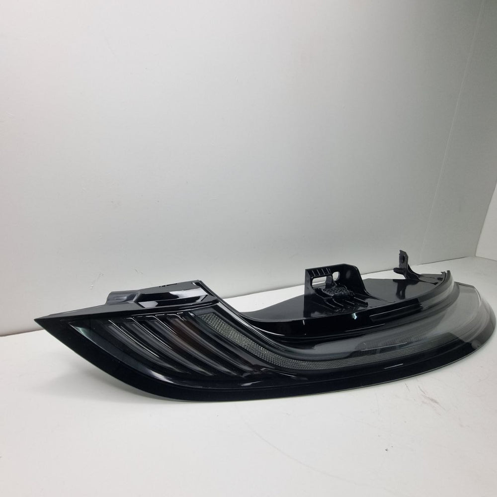 Lanterna esquerda porshe 911/992 2019/23 Original