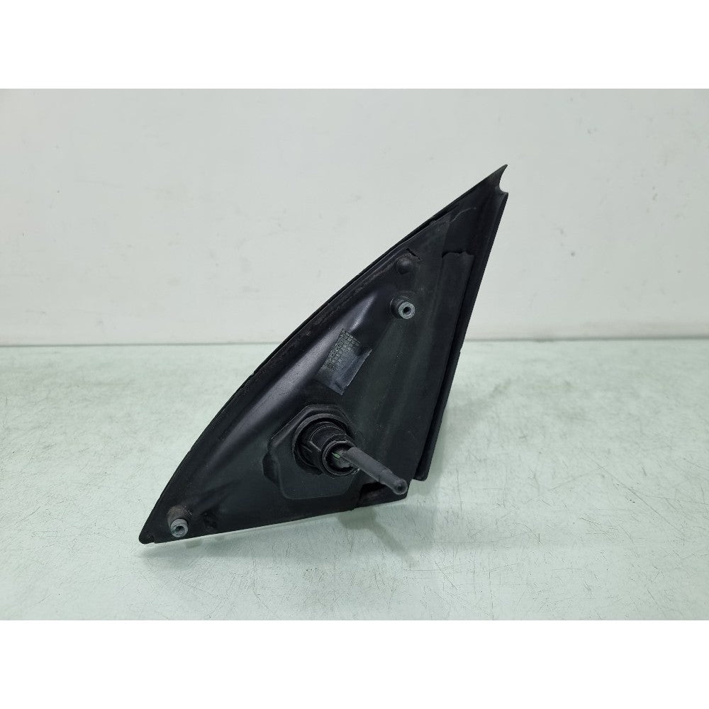 Retrovisor Direito Manual Chevrolet Corsa 2003/2010 Usado