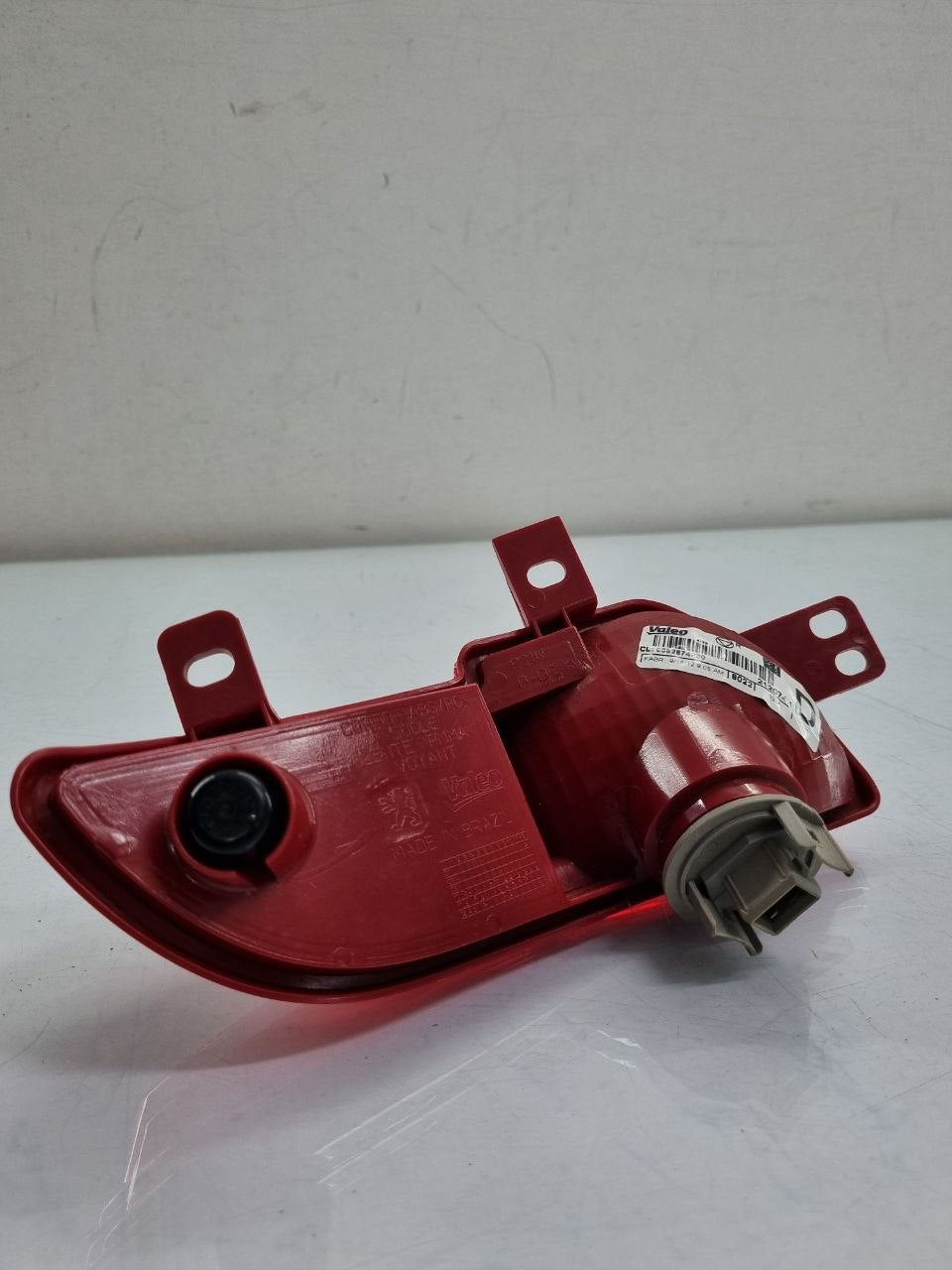 Luz de neblina lado direito do pchoque traseiro peugeot 207 hatch 2008 a 2012