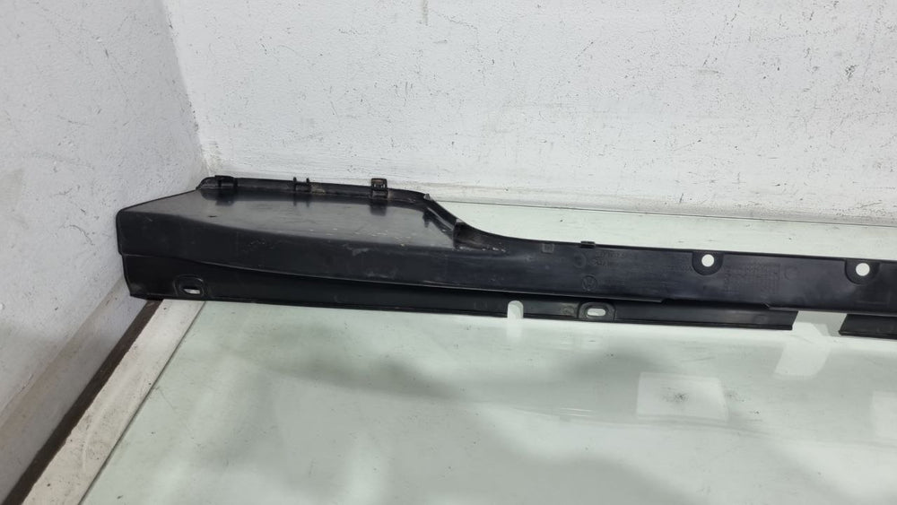 Pisante Parachoque Tras Volkswagen Amarok 2011/2017
