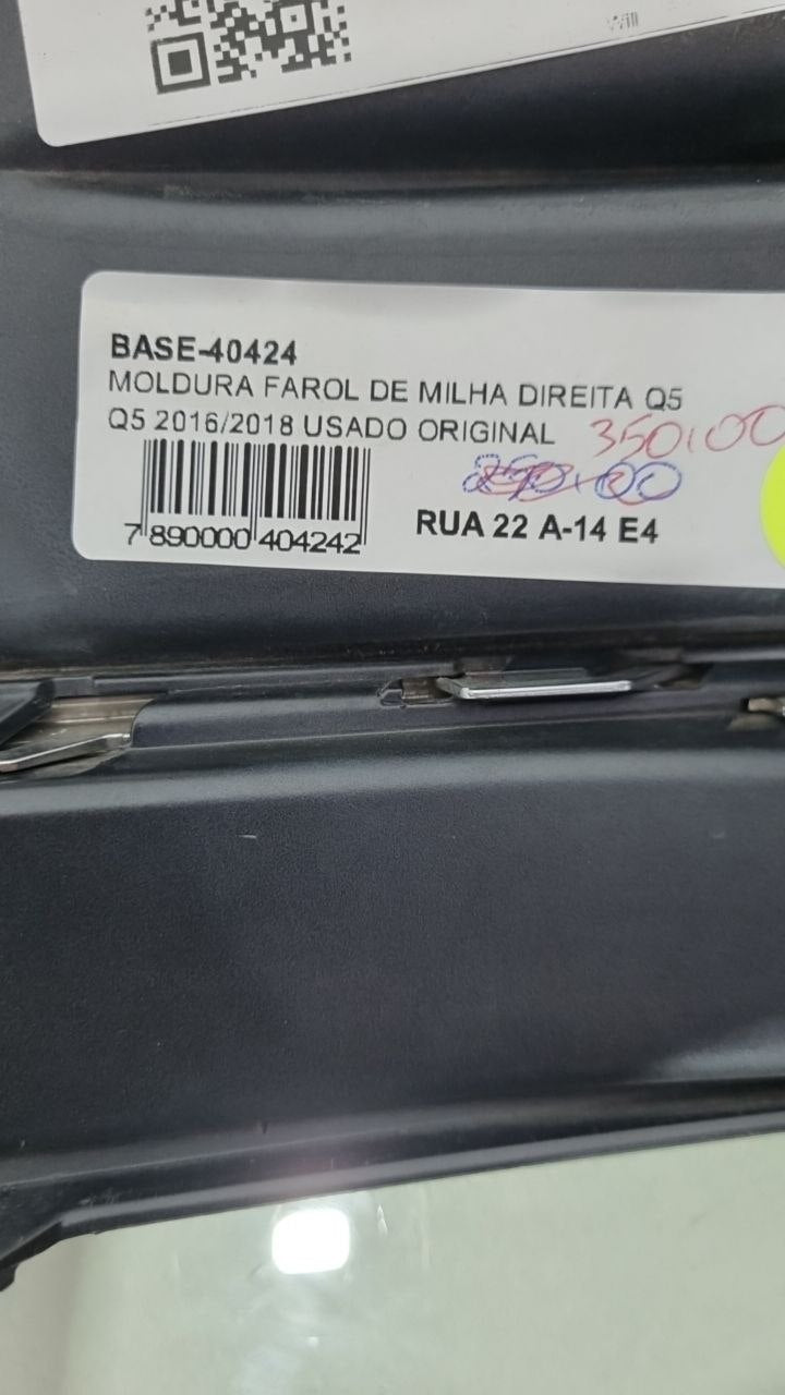 Moldura Farol de Milha Direita Audi Q5 2016/2018 Usado