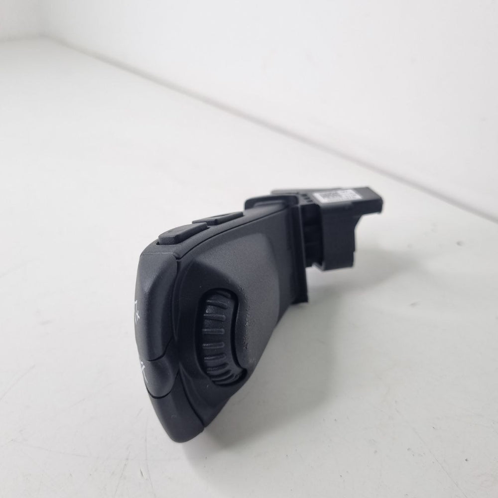 Comando de Rádio no Volante Renault Duster 2022/2025 Usado