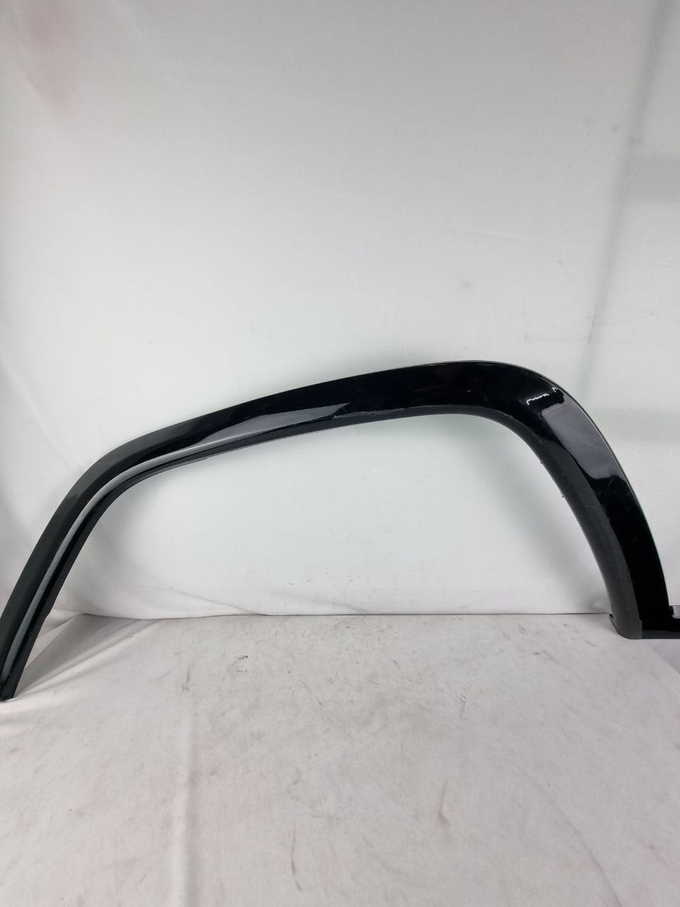 Moldura Paralama Traseiro Esquerdo Jeep Commander 2022/2025 Nova