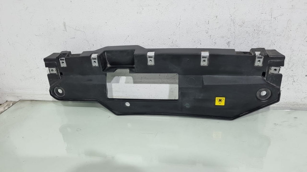 Moldura Superior Fixação Radiador Fiat Strada 2020/2026