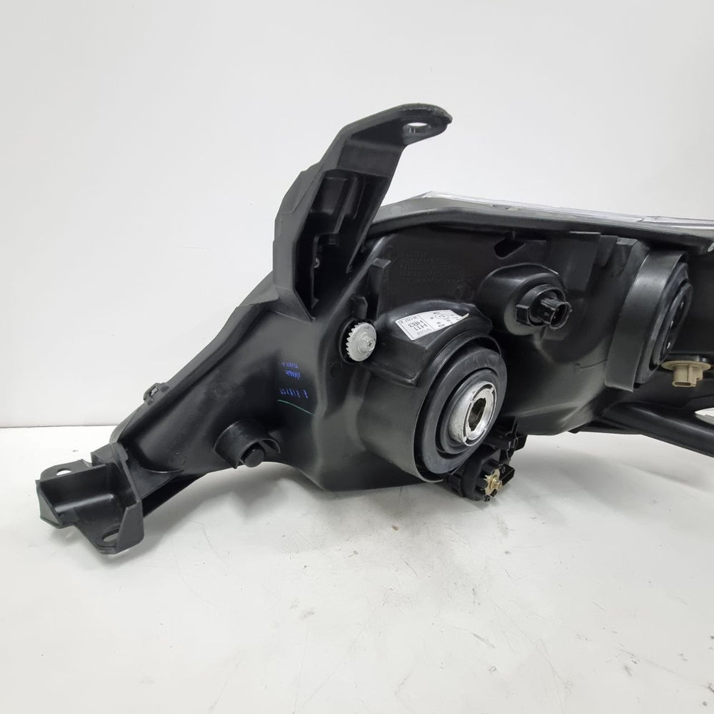 Farol Diant Esq TYC Toyota Hilux SW4 2013/2016