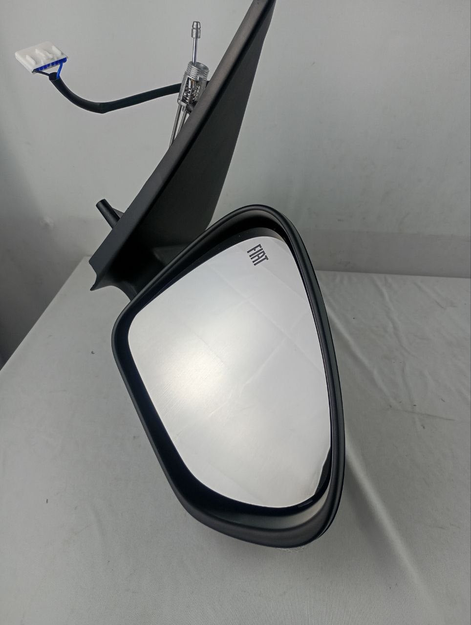 Retrovisor lado direito manual com pisca e com sensor de presença argo 2021 a 2025