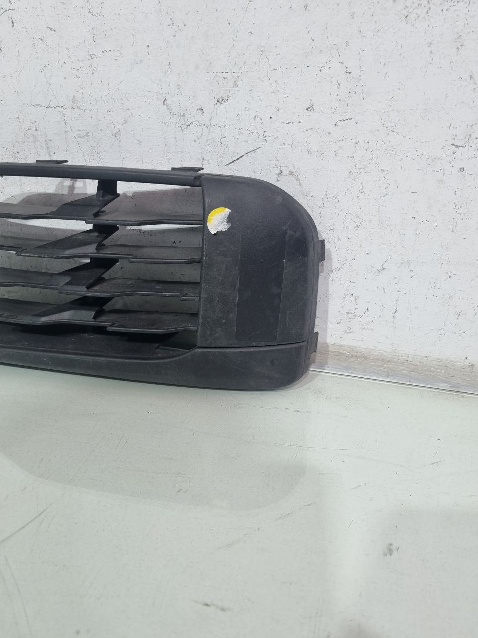 Moldura Farol de Milha Direita BMW X1 2017/2020 Usado