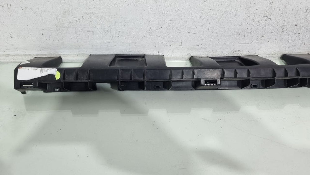 Guia Suporte Spoiler Lateral Inferior Esq Renault Duster 2012/2016