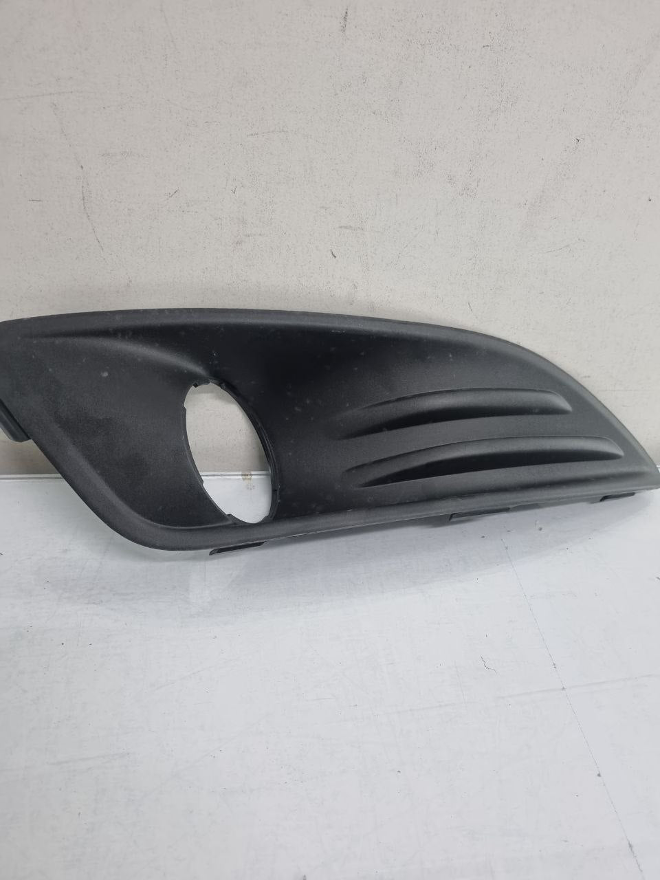 Moldura Farol Milha Direita Ford New Fiesta 2014/2017 Nova